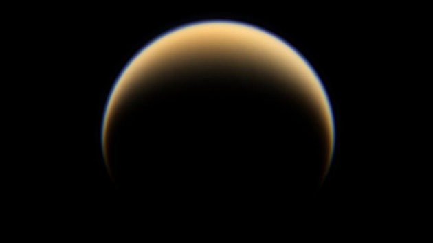 Nuevas fotos de Titán confirman la existencia de metano en su atmósfera