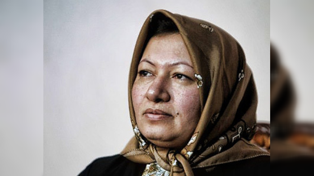 Jueces iraníes deciden si ahorcar o lapidar a la mujer condenada por adulterio y asesinato