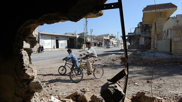 Decenas de niños muertos en un ataque rebelde a una escuela siria