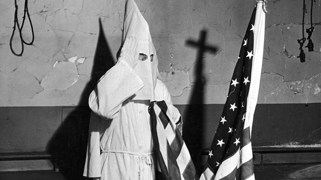 EE.UU.: Una renombrada ONG de derechos civiles defiende en la corte al Ku Klux Klan