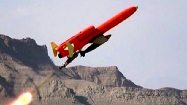 Irán prueba el primer drone del mundo capaz de despegar en vertical