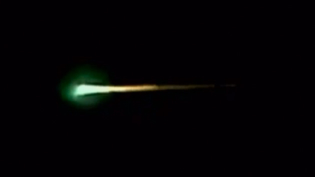 Video: Avistan una enorme 'bola de fuego' en el Reino Unido, ¿ovni o meteoro?