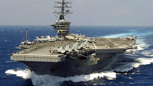 Milhares de soldados norte-americanos  estão perto da costa da Síria no USS Eisenhower
